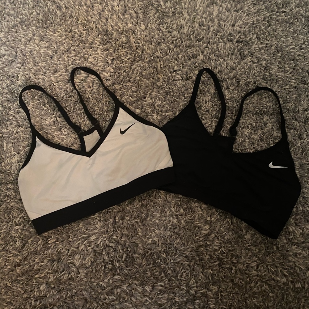 Nike sports bra bundle